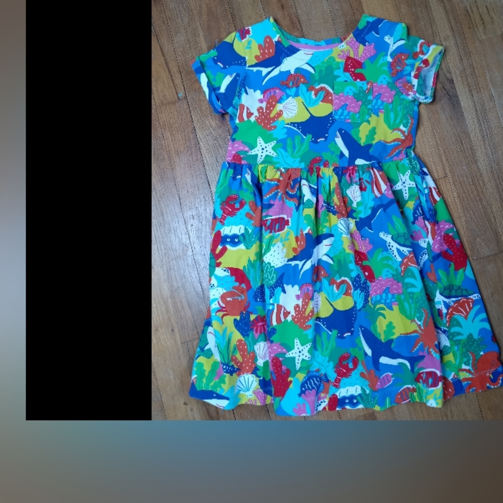 Mini Boden girls short sleeve dress size 9-10Y